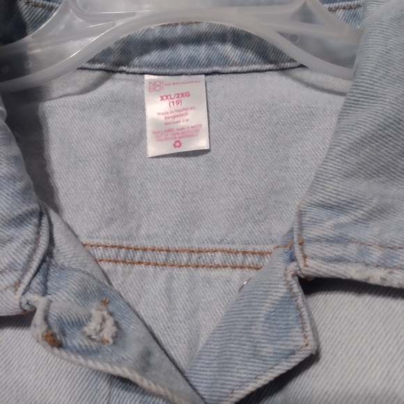 Jean jacket - Picture 7 of 9